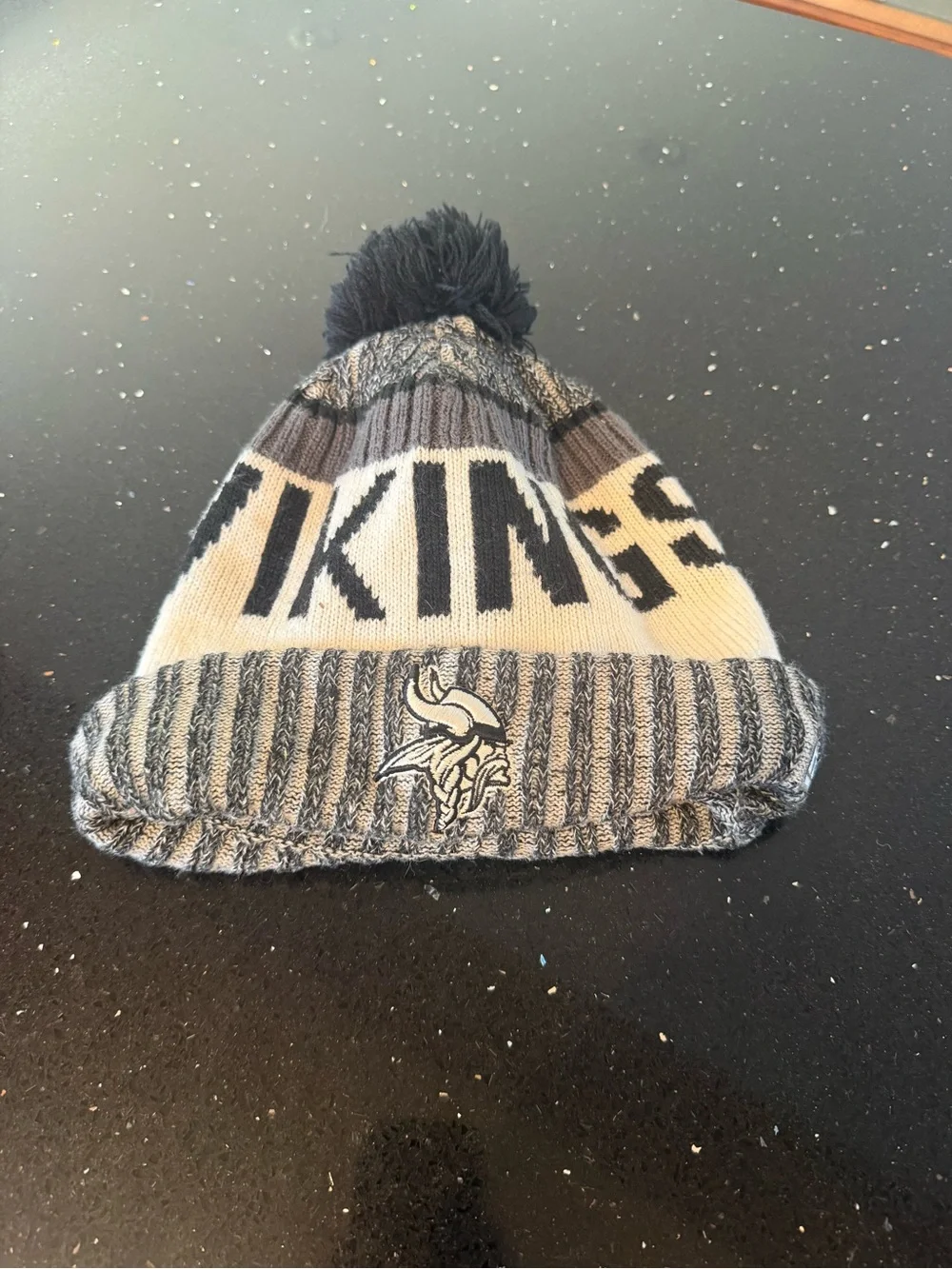 Minnesota Vikings Pom Beanie Hat - Gray and White